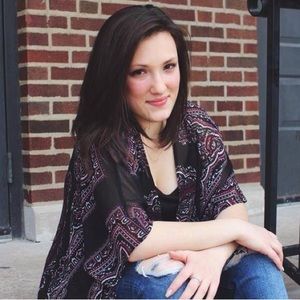 Meet your Posher, Olivia